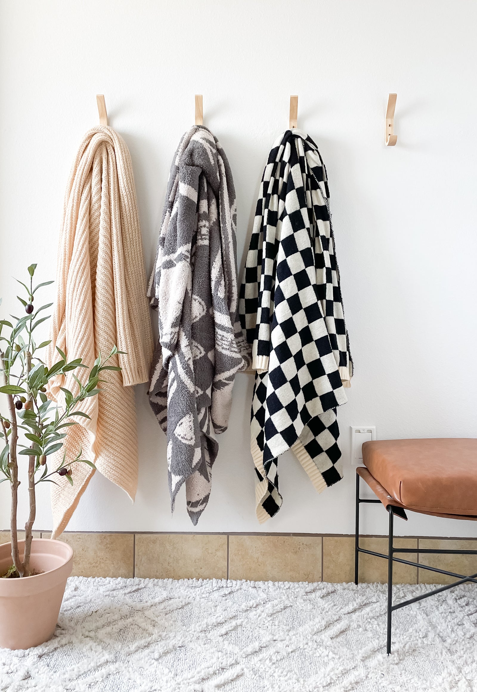 Your Decorating Essentials: Cozy Throw Blankets