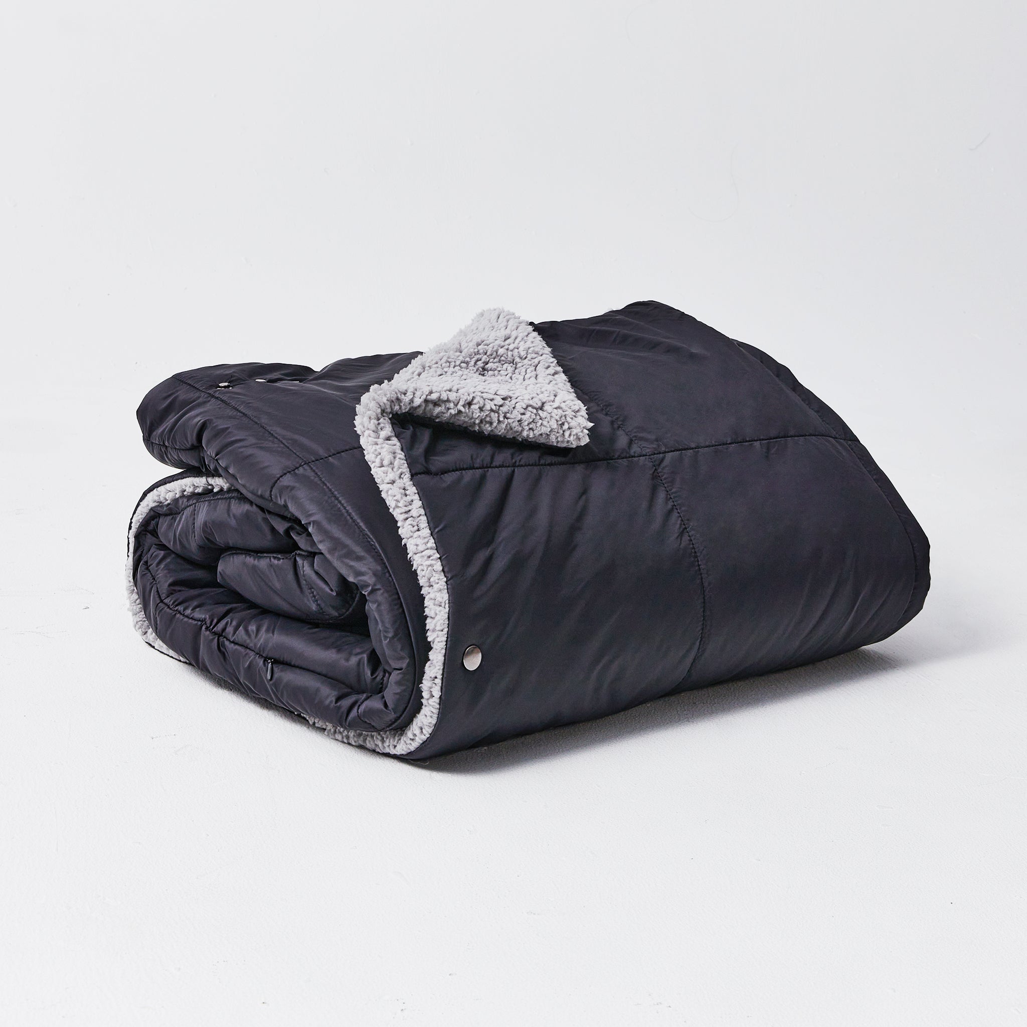 Battery operated heated discount blanket for outdoors