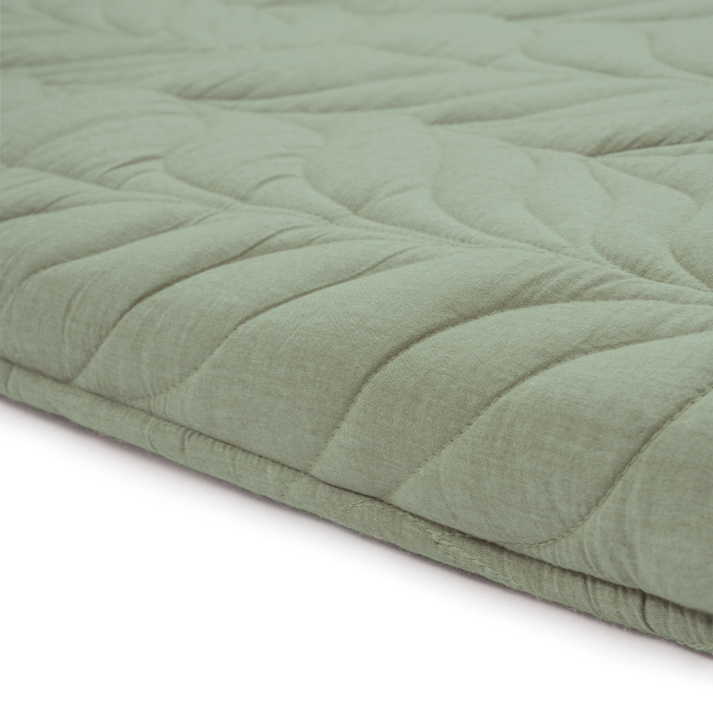 smooth quilting pattern-green futon