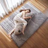 Sleep with body pillow and futon mattress