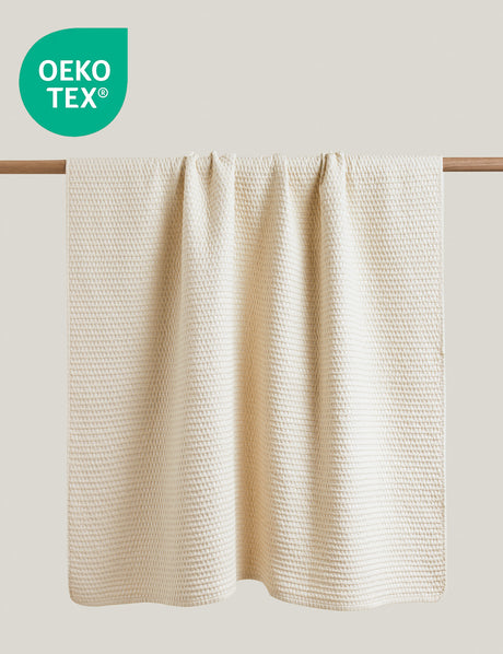 Lightweight Throw Blanket