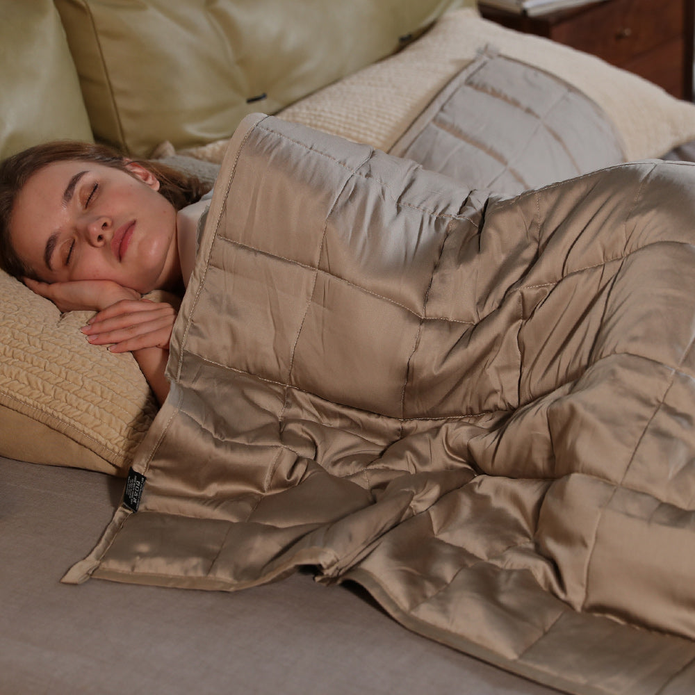 sleep with bamboo cooling weighted blanket- zonli-khaki